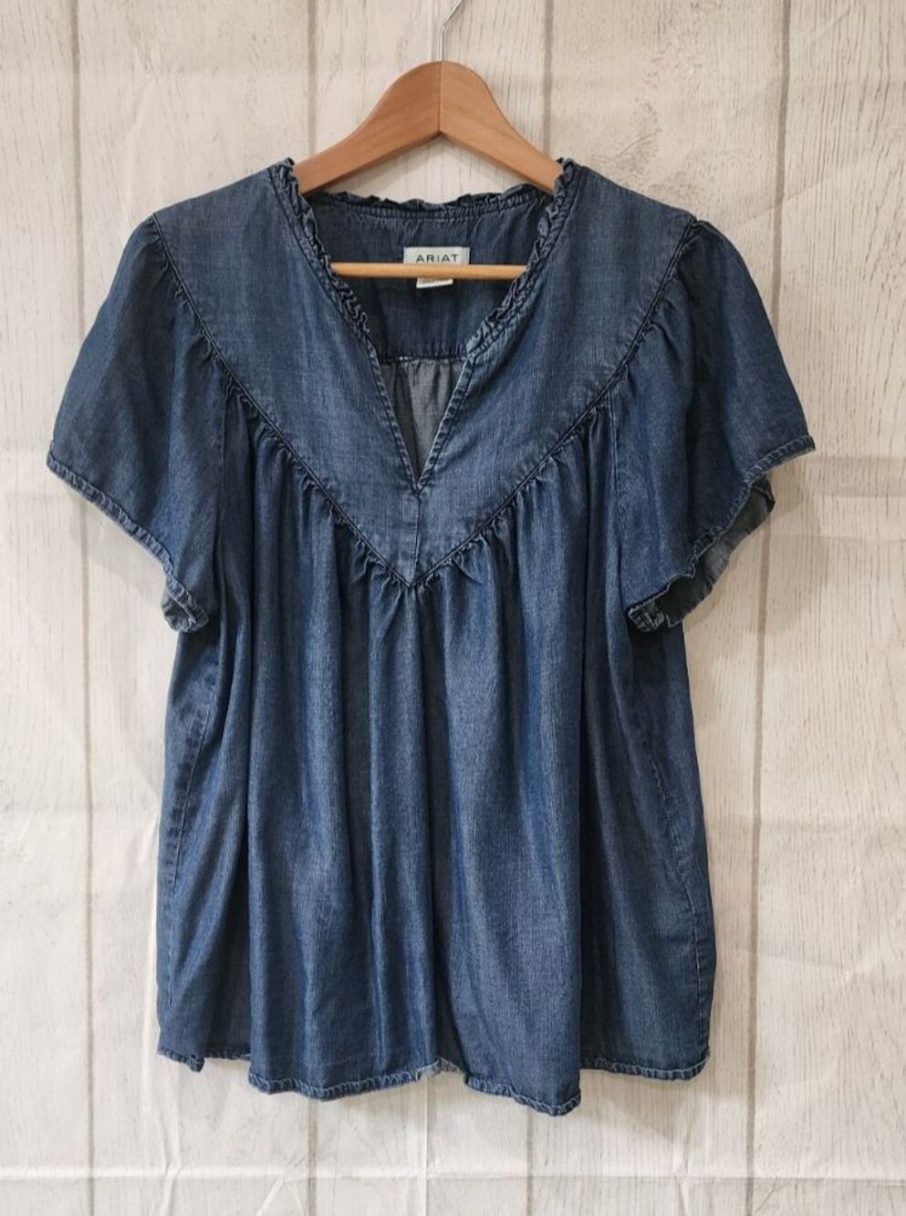 Ariat Emma Peasant Blouse Woman's Size M Blue Denim Look V Neck Ruffled